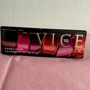 New in Box Urban Decay Vice Mega Matte Lipstick in the Rosy-Red Colour “Alpha”